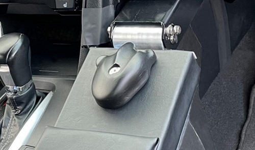 [image]Prototype of new steering device that expands the cabin space