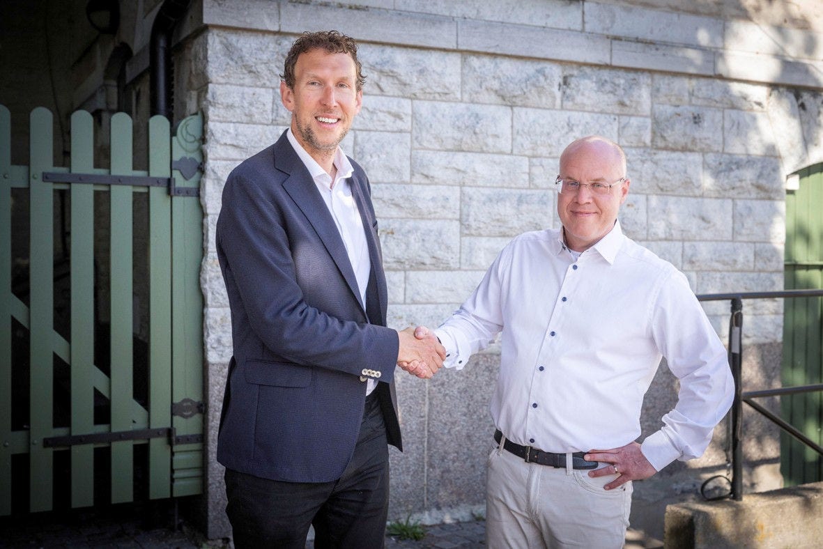 [image]Jacob Stedman, CEO, Blykalla and Tobias Hansson, Country Managing Director, Hitachi Energy in Sweden
