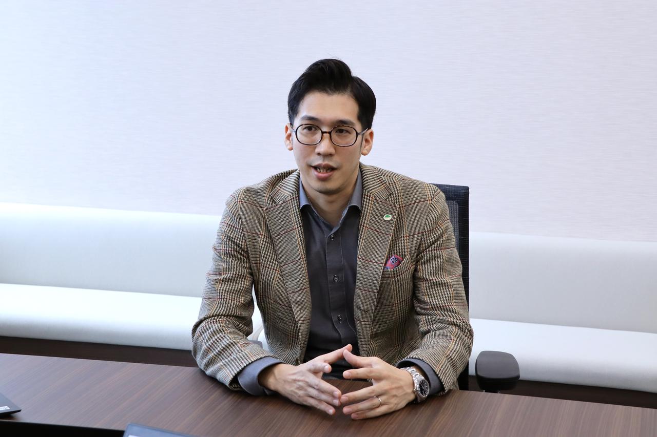 画像: 「社会参加のすゝめ」のプロジェクトを推進している、日立製作所の小林薫樹さん