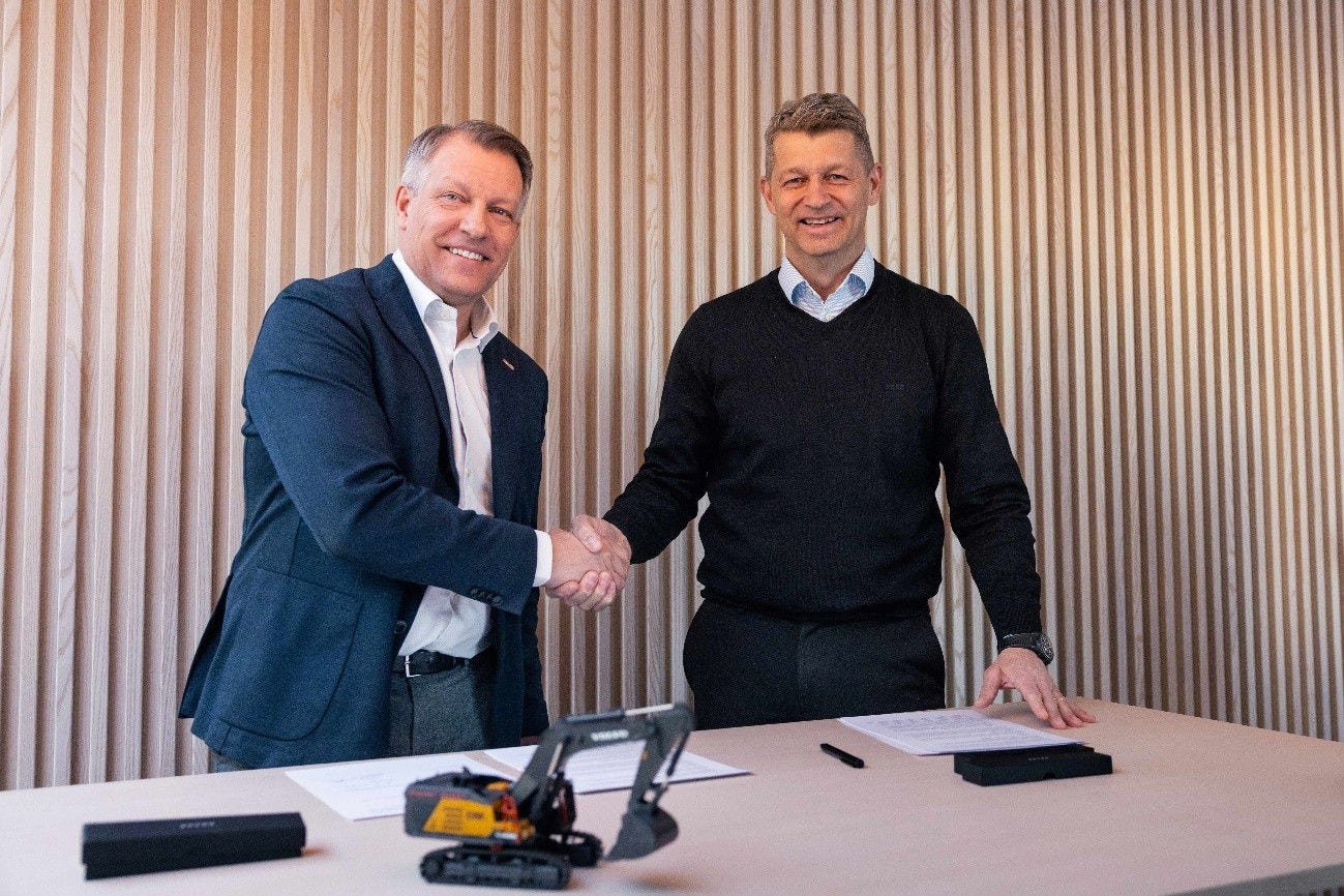 [image]Niklas Persson, CEO of Grid Integration BU at Hitachi Energy and Melker Jernberg, President of Volvo CE.