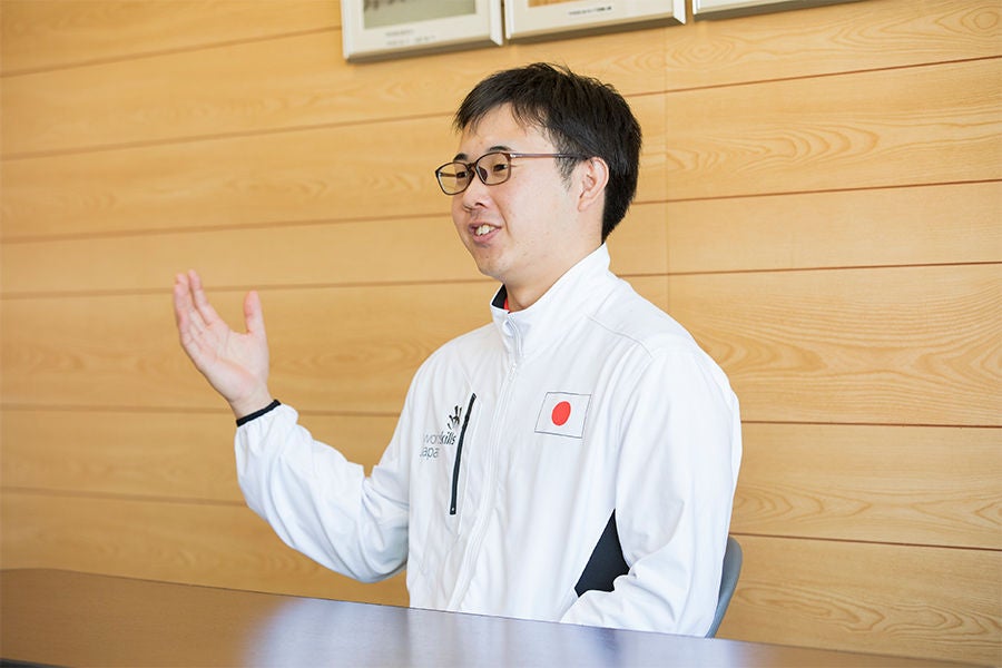 日立の人：「メダルを持って日本に帰る」 旋盤技術者の「技能五輪」へ