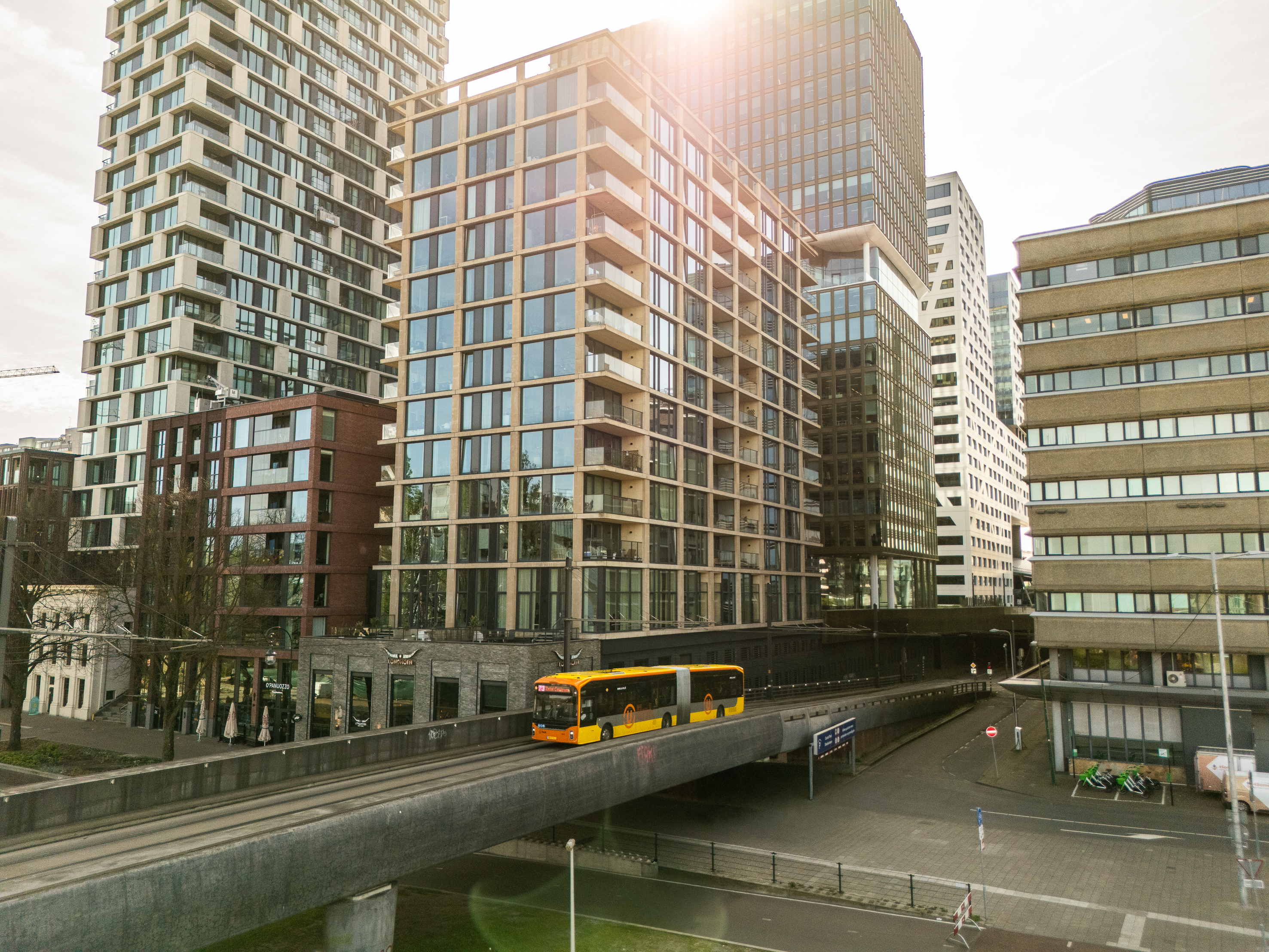 Transdev electric bus powered by Hitachi driving through Utrecht
