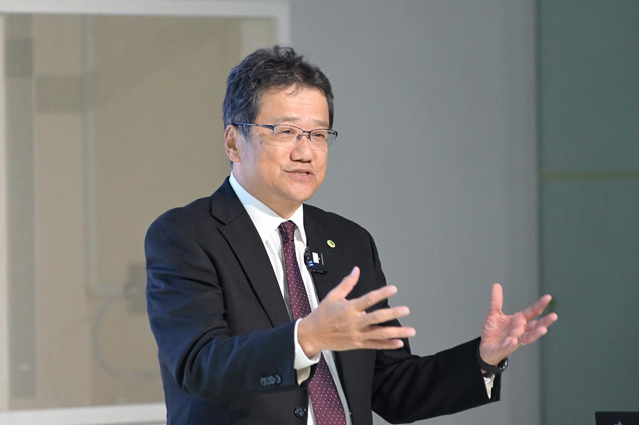 画像: 株式会社 日立製作所 執行役副社長　阿部 淳