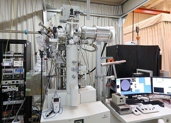 [画像]図1. 開発した時間分解透過電子顕微鏡。