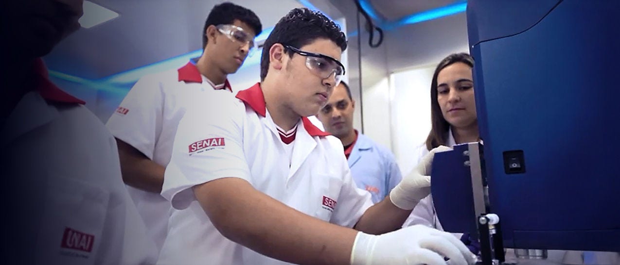 Inspirando jovens e crianças para as oportunidades da nanotecnologia