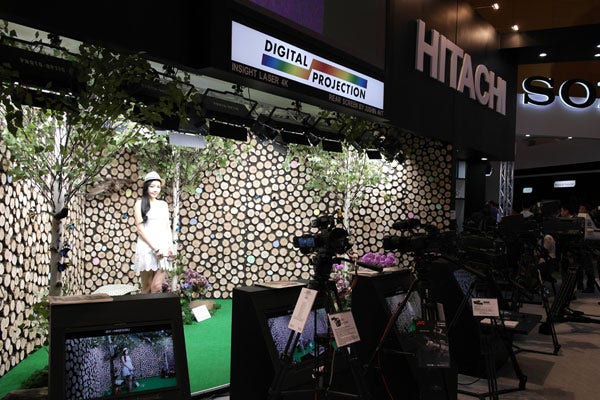 ｢KOBA 2015 국제방송·음향·조명기기전｣에 히타치 참가