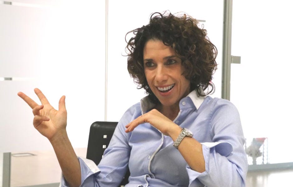 히타치 에너지에서 연구원으로 근무하고 있는 발렌티나 발로리 씨