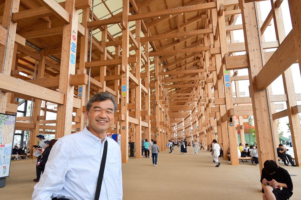 「大屋根リングの上を一周走ってみたいと思いましたが、雨で濡れていて滑りやすそうなので断念」