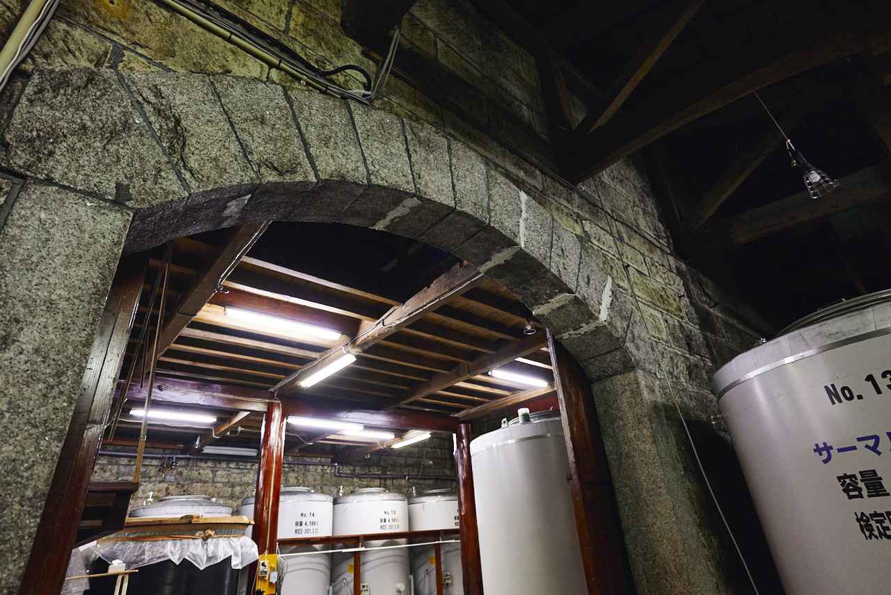 画像: 蔵の内部には、栃木県の大谷石を使用