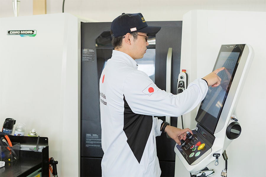 日立の人：「メダルを持って日本に帰る」 旋盤技術者の「技能五輪」へ