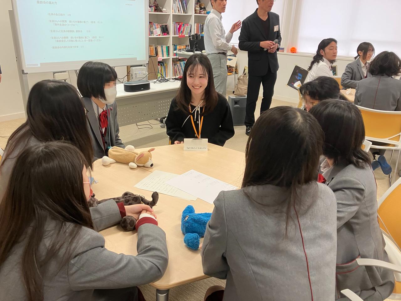 画像1: 生徒と社員の座談会