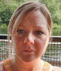  Leigh Williams