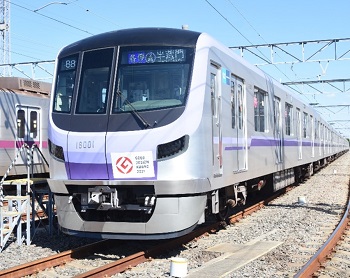 (画像)半蔵門線 新型車両18000系
