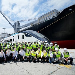 Members of the EMU3000 landing at Hualien Harbour, Taiwan